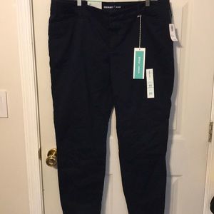 Old Navy Pixie Chino NWT size 16 Navy